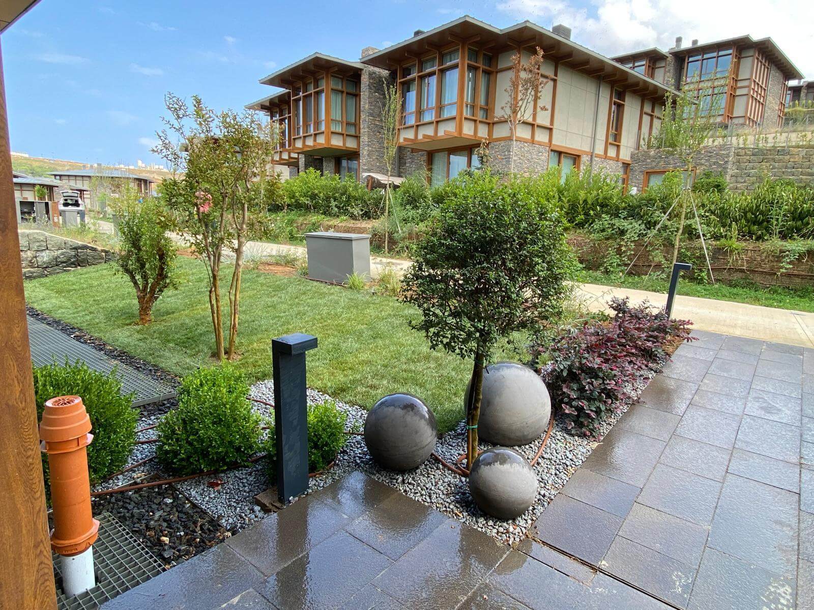 riva-dusler-vadisi-villa-peyzaj-duzenleme-2.jpg